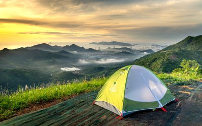 Expert Tips on Selecting Camping Tents and Sleeping Bags